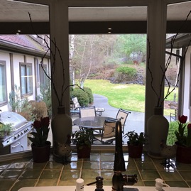 13 Kitchen (bay window, outdoor natural gas grille)