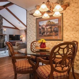 16 Kitchen (breakfast nook area)